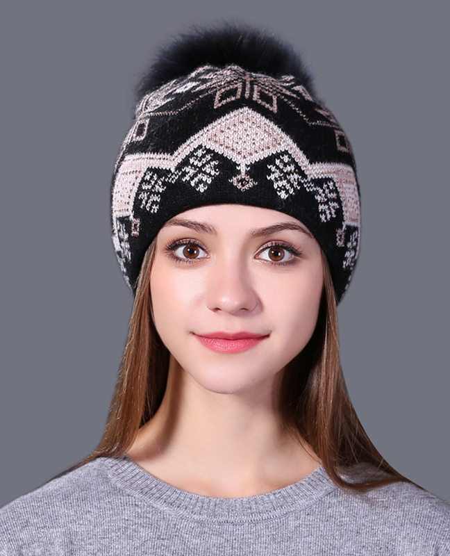 Rabbit fur knitted hat Rabbit fur knitted hat
