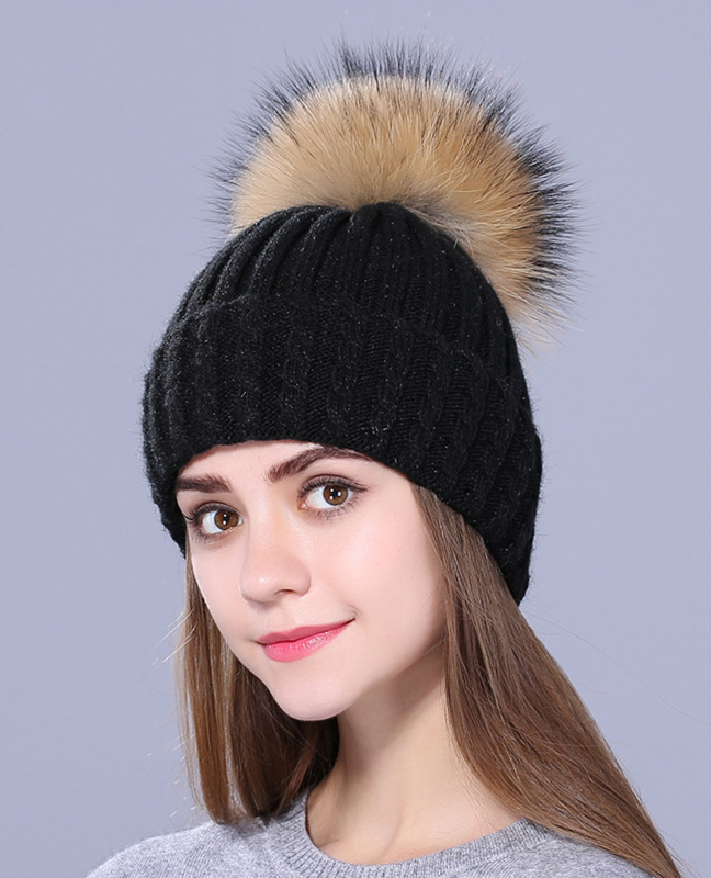 Rhinestone embroidery Knit beanie Rhinestone embroidery Knit beanie