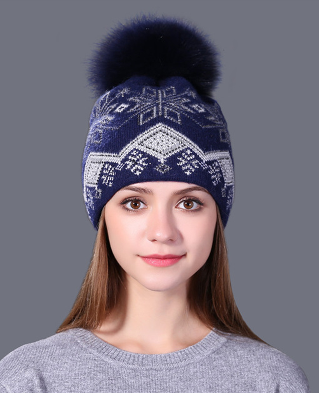 Rabbit fur knitted hat Rabbit fur knitted hat