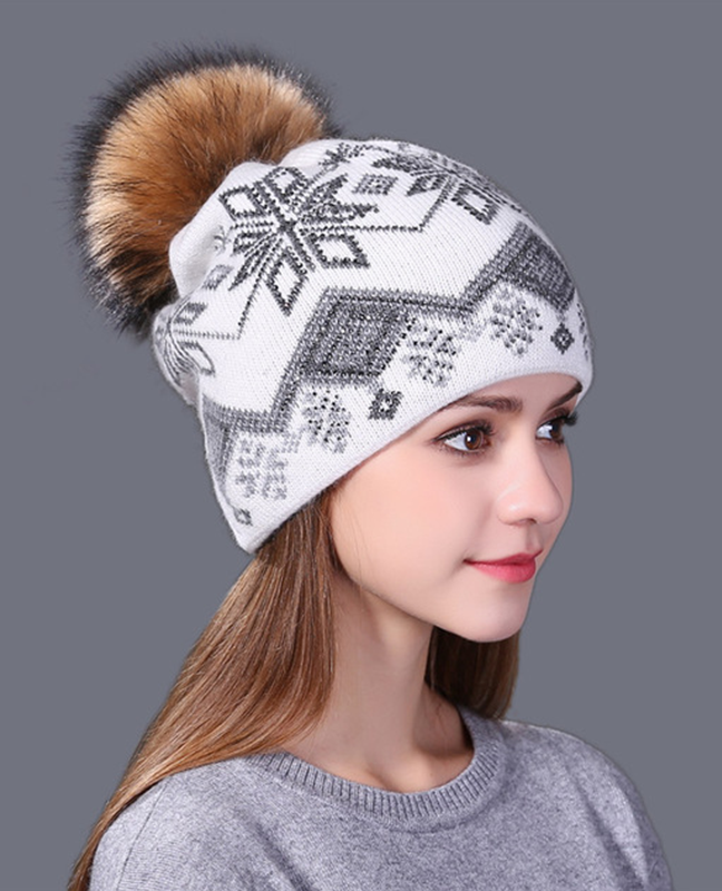 Rabbit fur knitted hat Rabbit fur knitted hat
