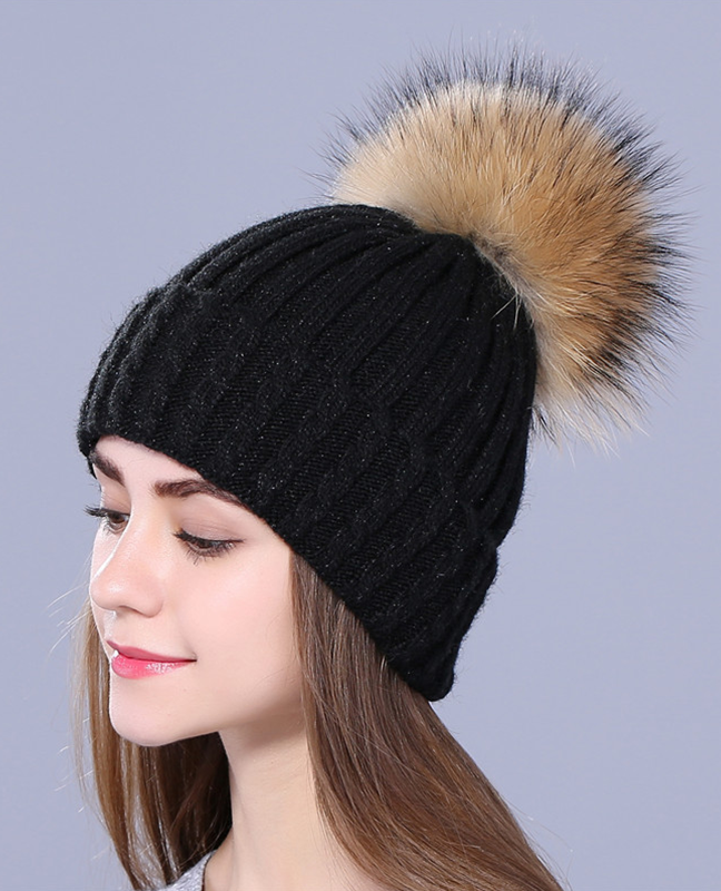 Rhinestone embroidery Knit beanie Rhinestone embroidery Knit beanie