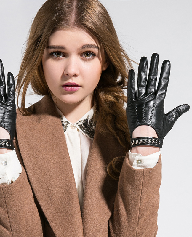 Metal Chain Goatskin Mitten Metal Chain Goatskin Mitten