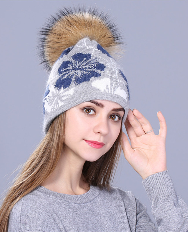 Raccoon fur knitted beanie Raccoon fur knitted beanie