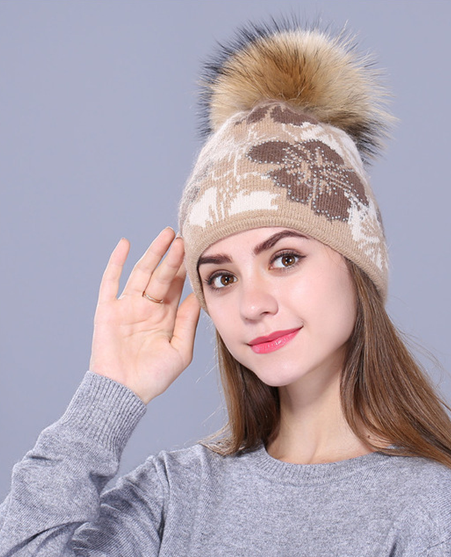 Raccoon fur knitted beanie Raccoon fur knitted beanie