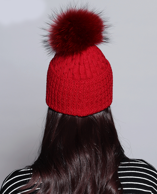 Elegant Raccoon Fur Beanie Elegant Raccoon Fur Beanie