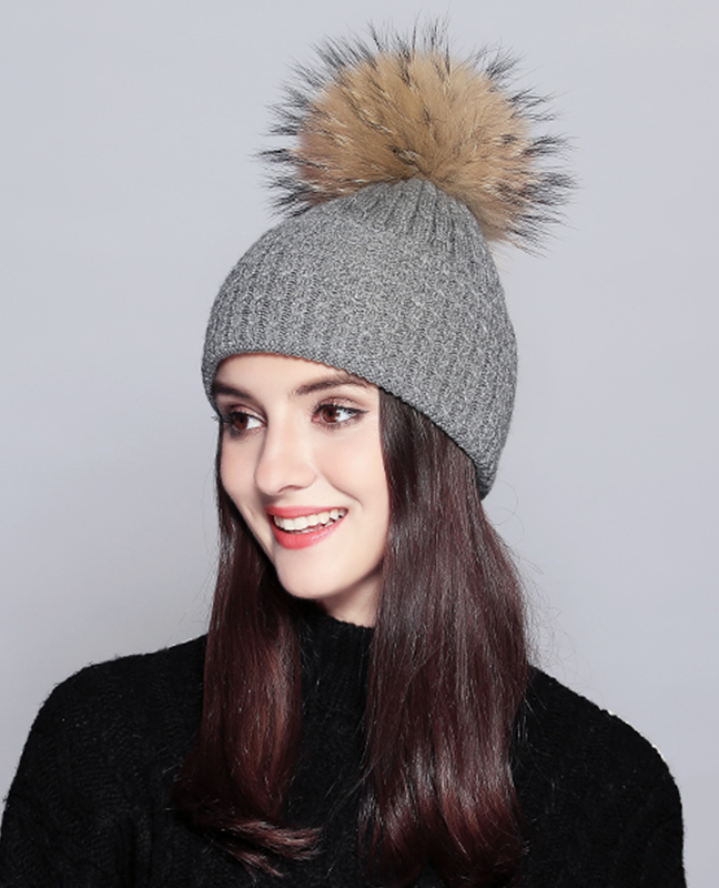 Elegant Raccoon Fur Beanie Elegant Raccoon Fur Beanie
