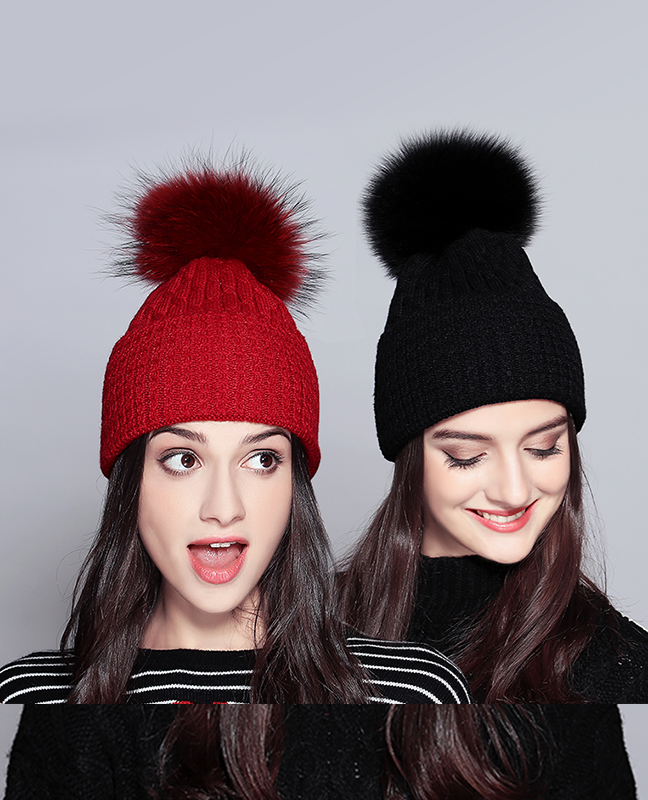 Elegant Raccoon Fur Beanie Elegant Raccoon Fur Beanie