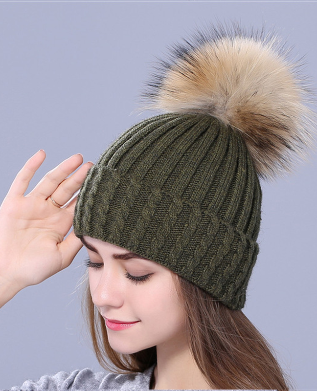 Rhinestone embroidery Knit beanie Rhinestone embroidery Knit beanie