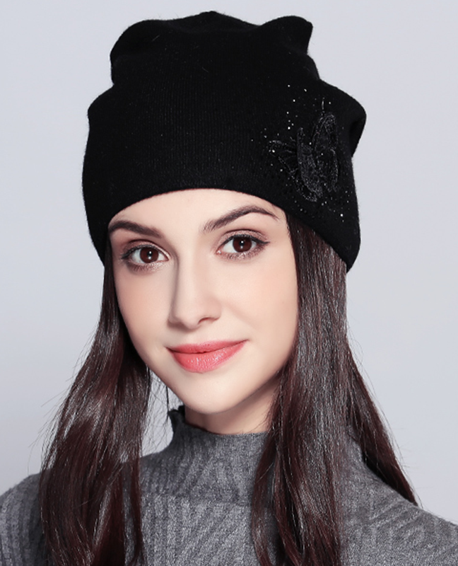 Knitted Rhinestones Beanie Knitted Rhinestones Beanie