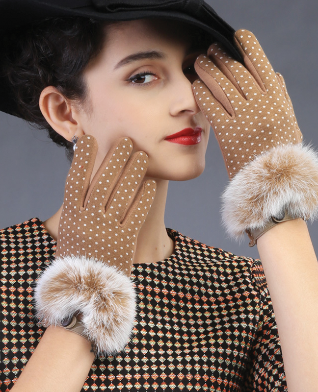 Vouge rabbit fur mittens Vouge rabbit fur mittens