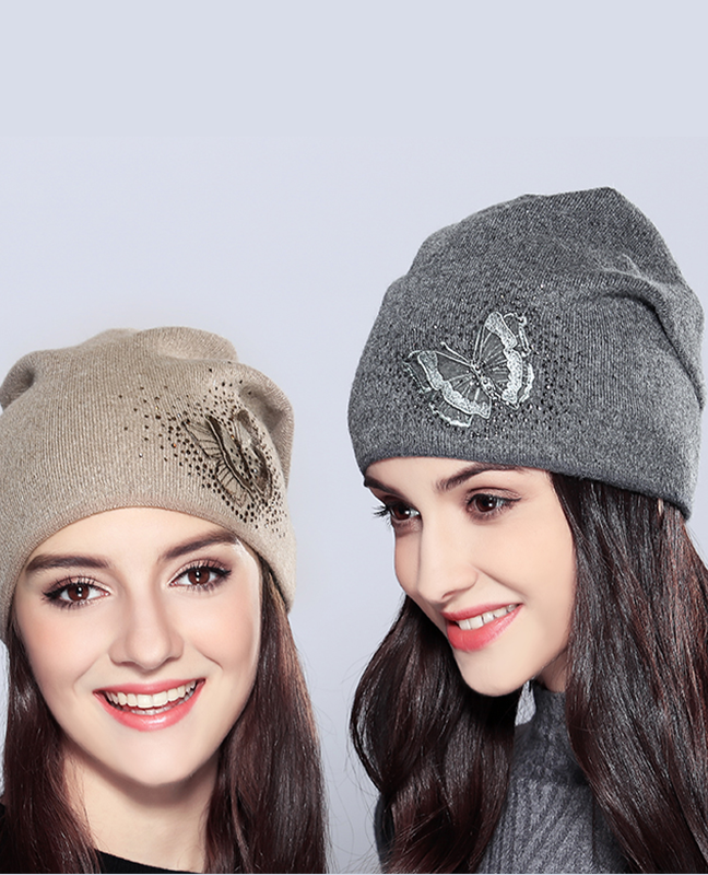 Knitted Rhinestones Beanie Knitted Rhinestones Beanie
