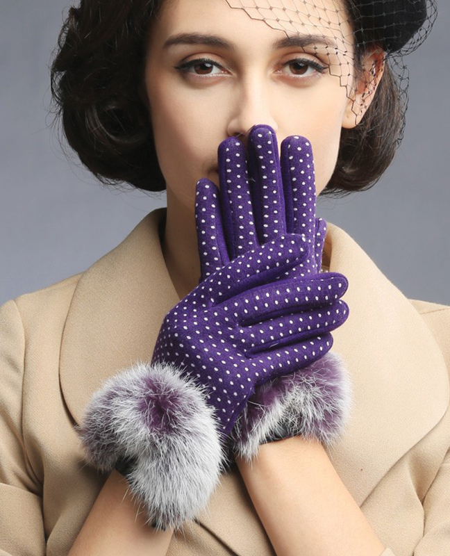 Vouge rabbit fur mittens Vouge rabbit fur mittens