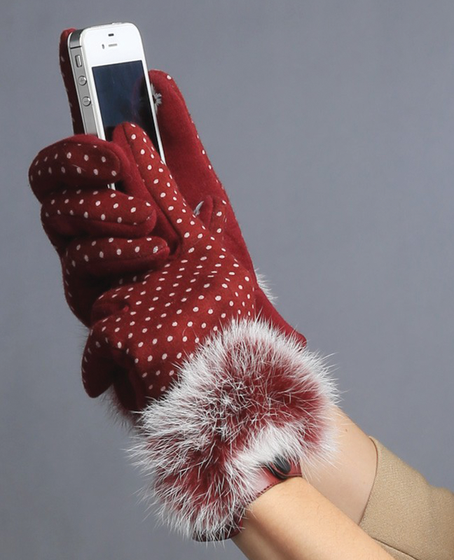Vouge rabbit fur mittens Vouge rabbit fur mittens