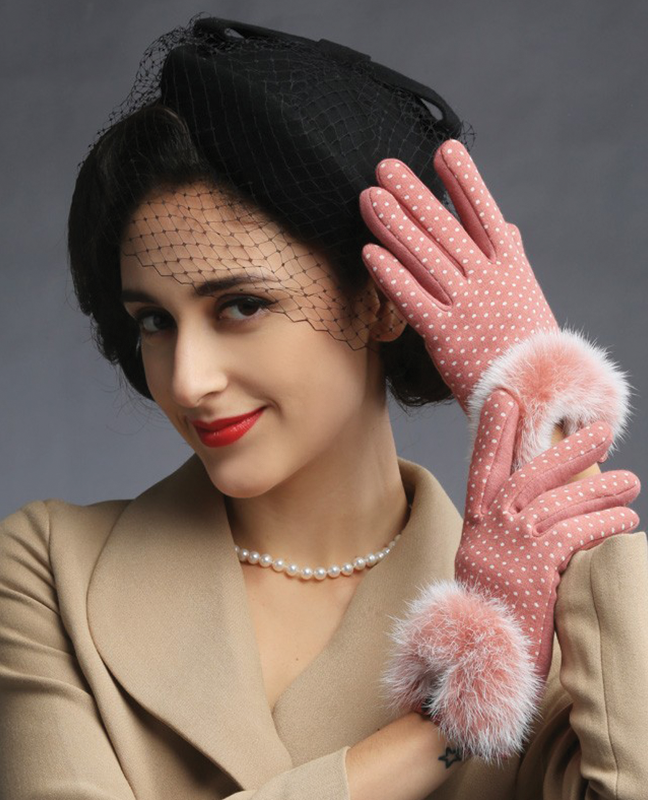 Vouge rabbit fur mittens Vouge rabbit fur mittens