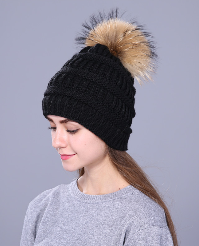 Real fox fur pompom beanie Real fox fur pompom beanie