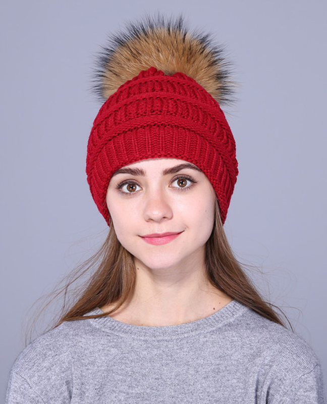 Real fox fur pompom beanie Real fox fur pompom beanie
