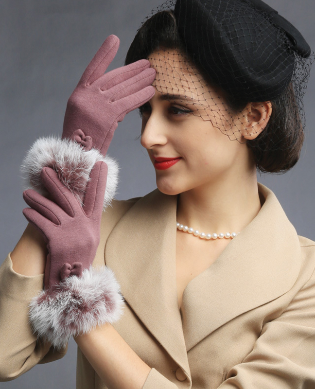 Lovely fur Mittens Lovely fur Mittens