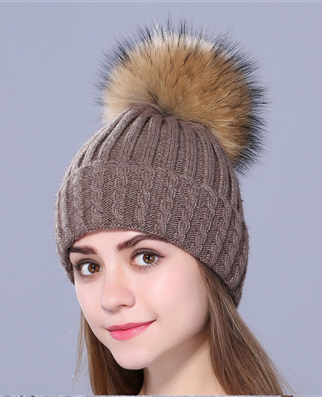 Rhinestone embroidery Knit beanie Rhinestone embroidery Knit beanie