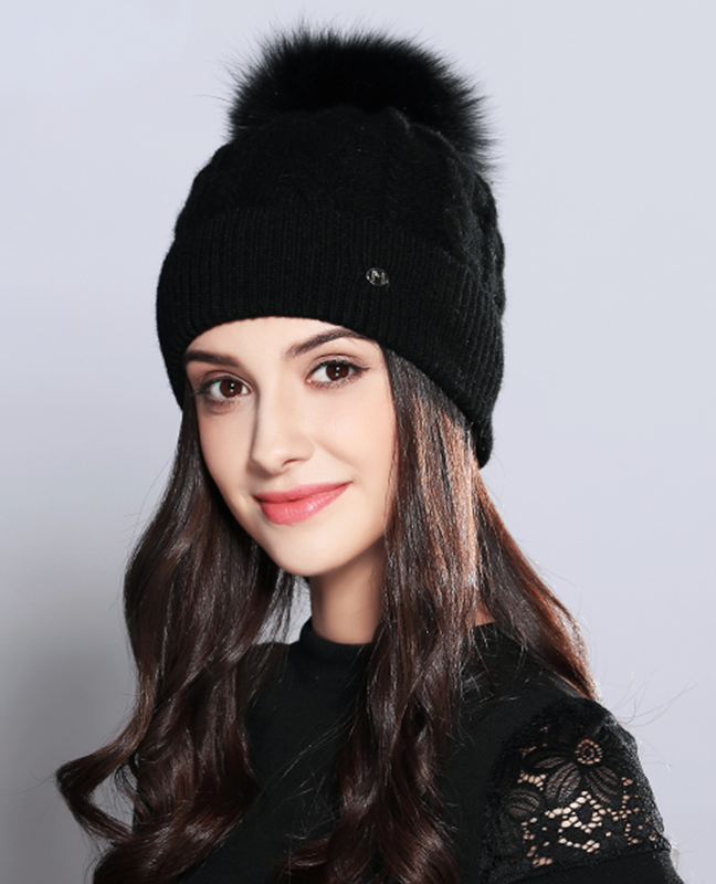 Raccoon Fur Knitted Beanie Raccoon Fur Knitted Beanie