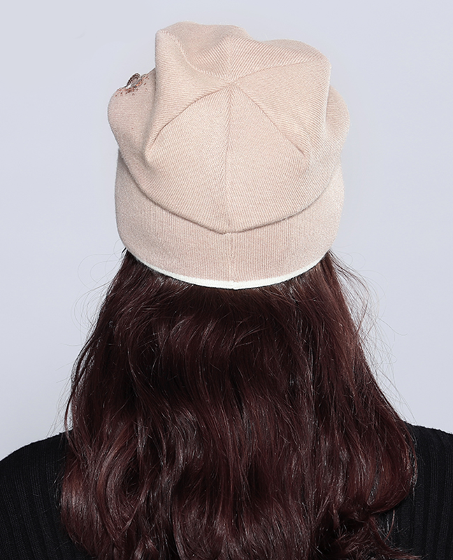 Vogue Flower Rhinestones Beanie Vogue Flower Rhinestones Beanie