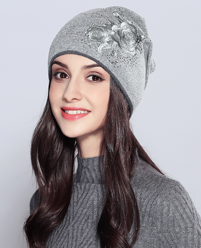 Vogue Flower Rhinestones Beanie Vogue Flower Rhinestones Beanie