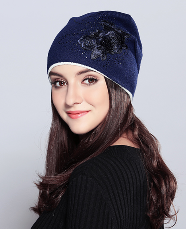 Vogue Flower Rhinestones Beanie Vogue Flower Rhinestones Beanie