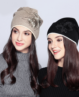 Vogue Flower Rhinestones Beanie